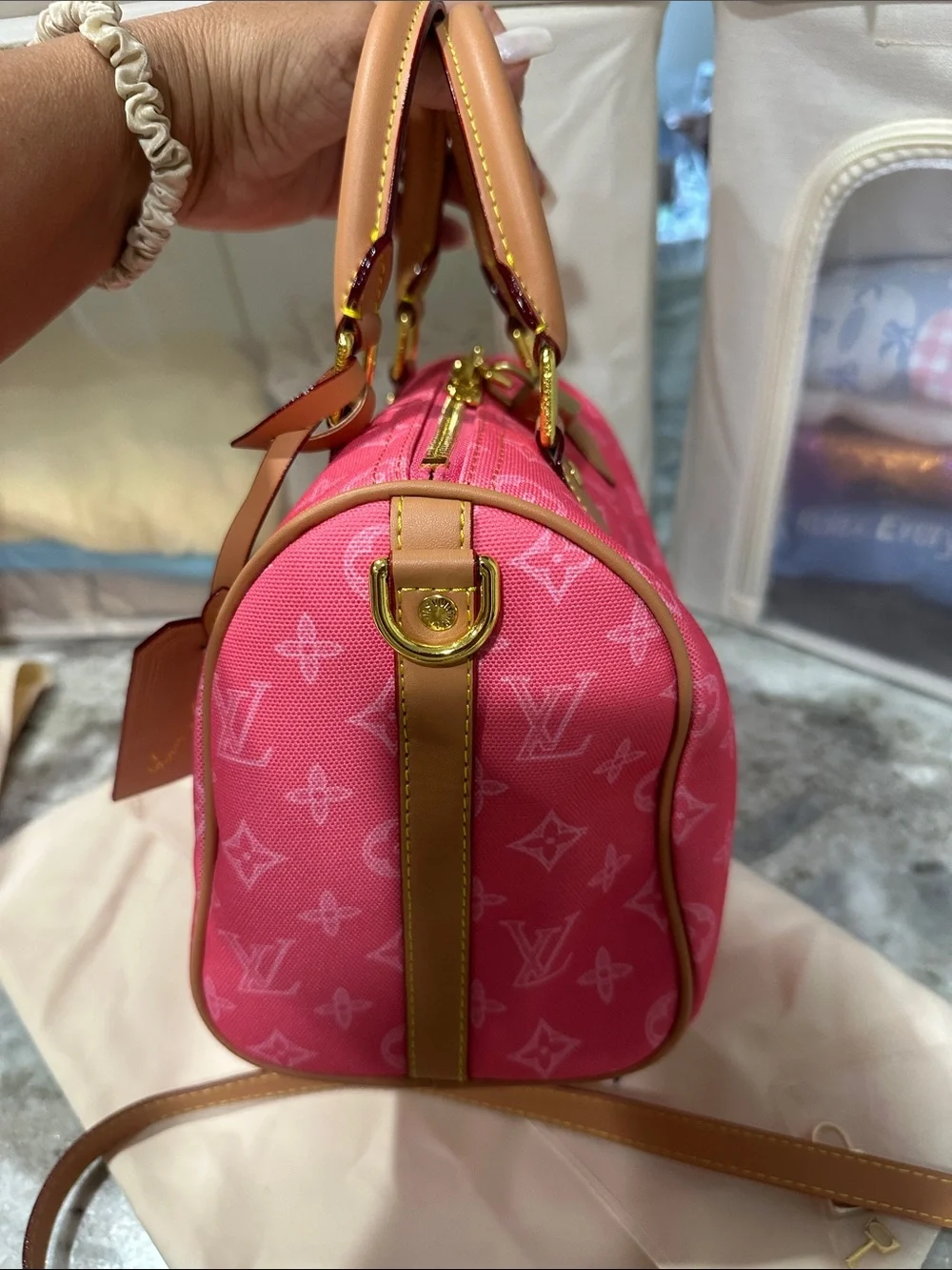The Unbranded Brand cute pink